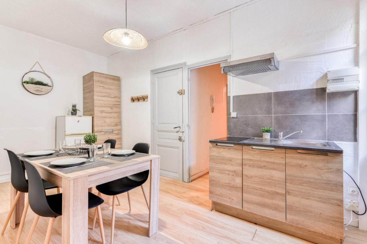 Appartamento Le Central - Wifi - Tout A Pied Carcassonne Esterno foto